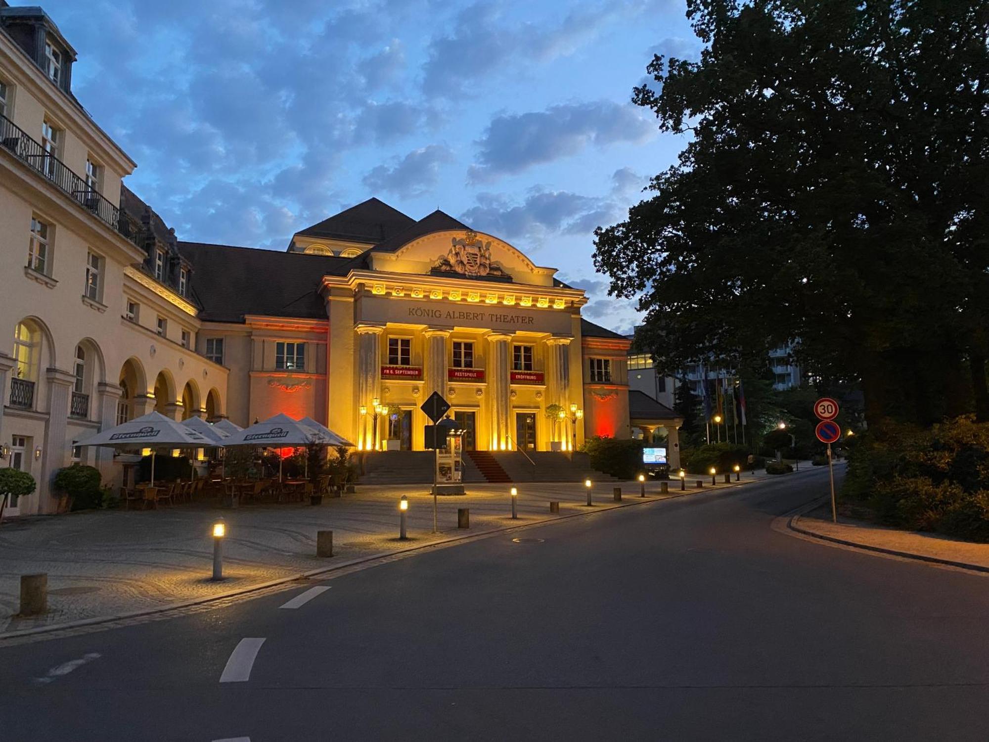 Fewo Roland Ranft Direkt Am Kurpark Barrierearm 60Qm Bad Elster Exterior foto